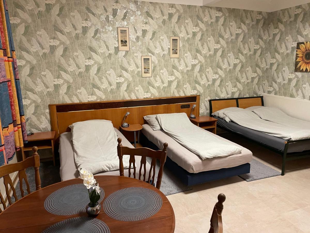 Gaestezimmer Siminciuc Hotel อาเคิน ภายนอก รูปภาพ