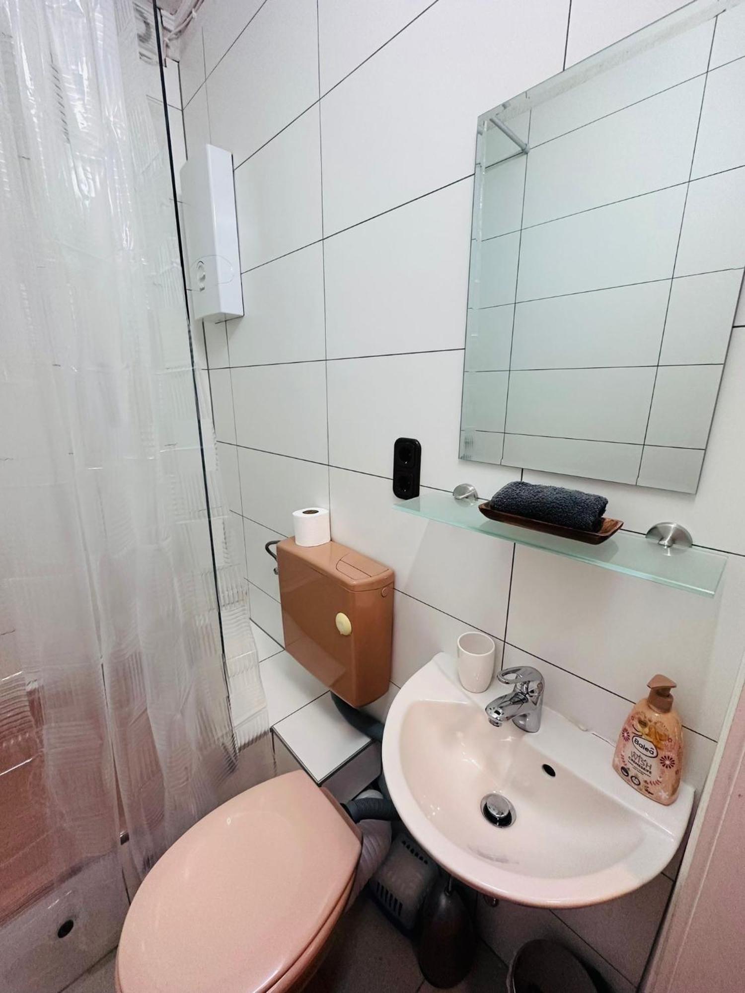 Gaestezimmer Siminciuc Hotel อาเคิน ภายนอก รูปภาพ