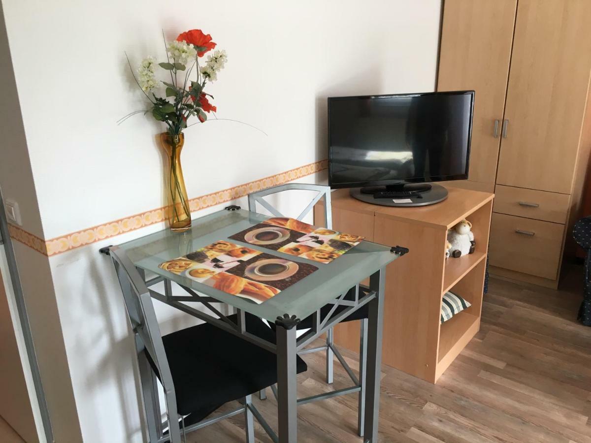 Gaestezimmer Siminciuc Hotel อาเคิน ภายนอก รูปภาพ