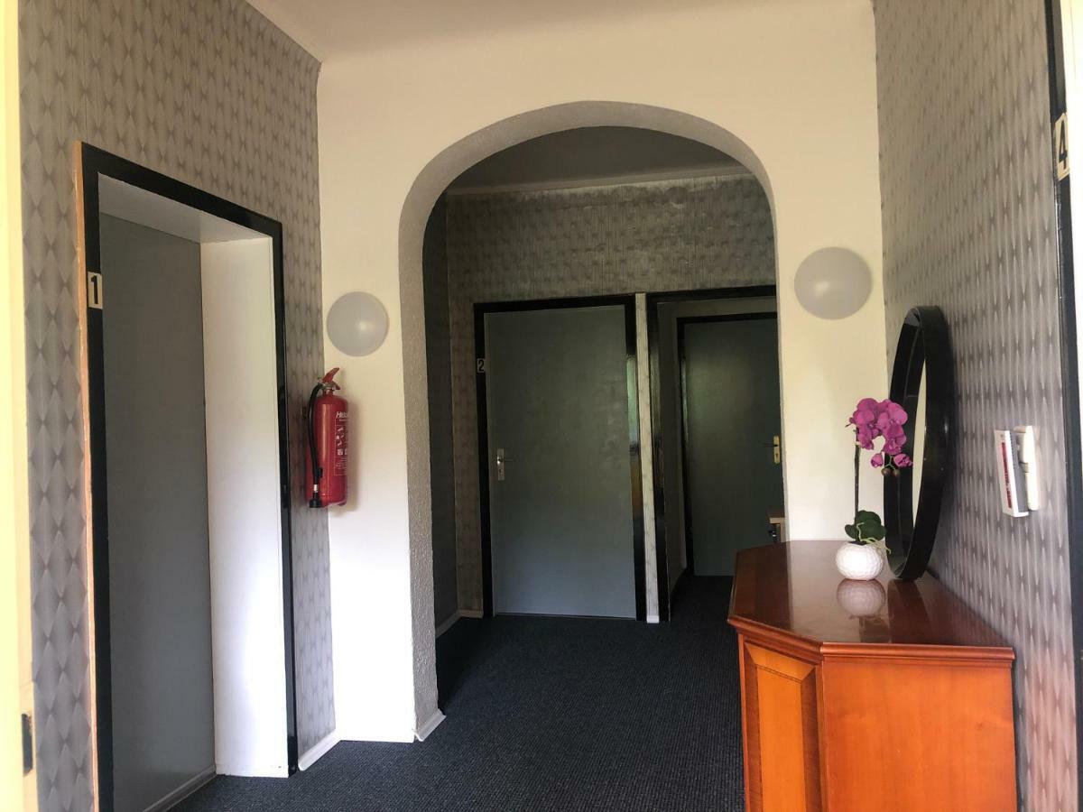 Gaestezimmer Siminciuc Hotel อาเคิน ภายนอก รูปภาพ