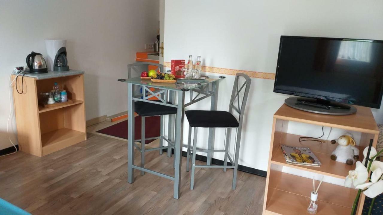 Gaestezimmer Siminciuc Hotel อาเคิน ภายนอก รูปภาพ