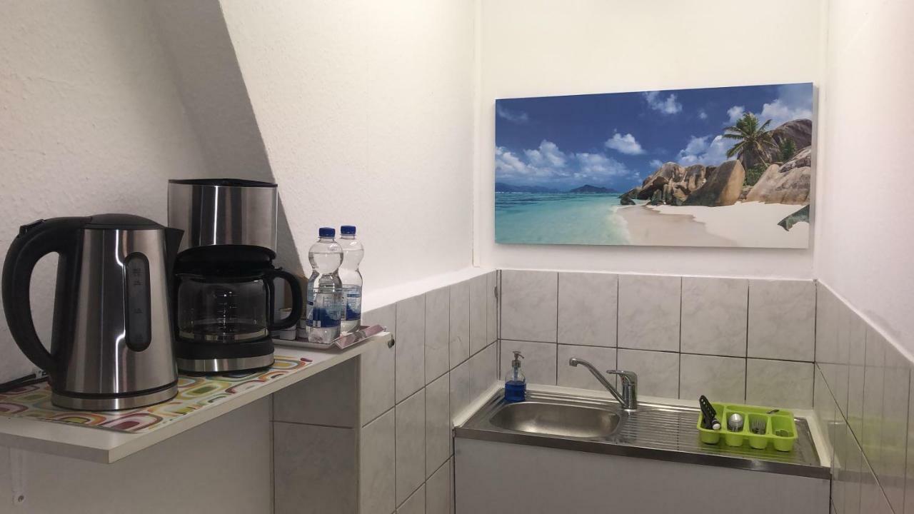 Gaestezimmer Siminciuc Hotel อาเคิน ภายนอก รูปภาพ