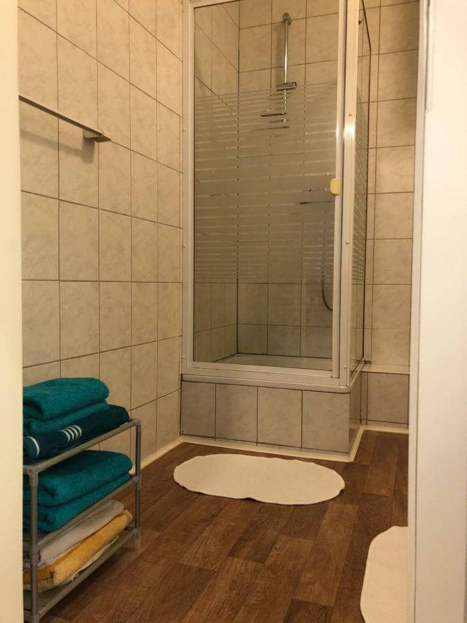 Gaestezimmer Siminciuc Hotel อาเคิน ภายนอก รูปภาพ