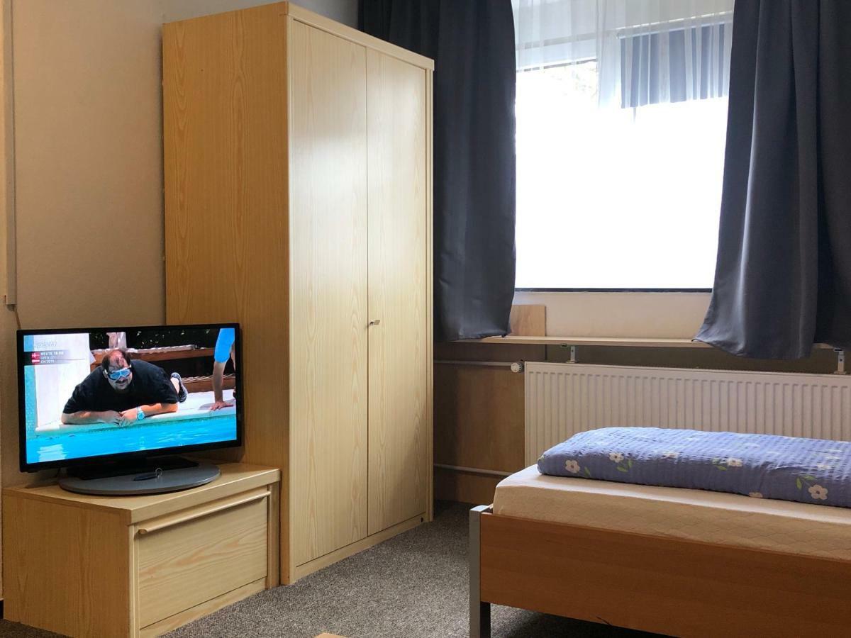 Gaestezimmer Siminciuc Hotel อาเคิน ภายนอก รูปภาพ