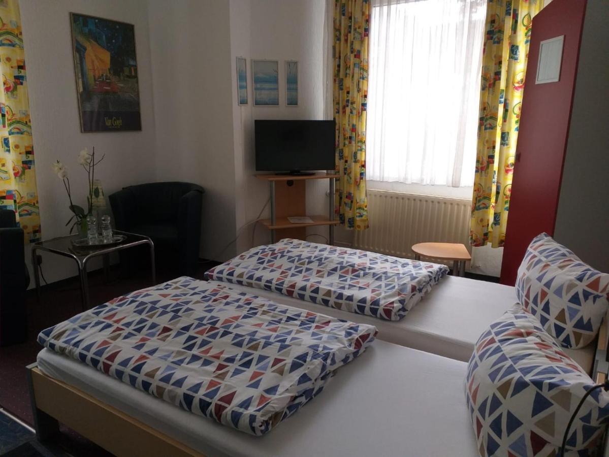 Gaestezimmer Siminciuc Hotel อาเคิน ภายนอก รูปภาพ