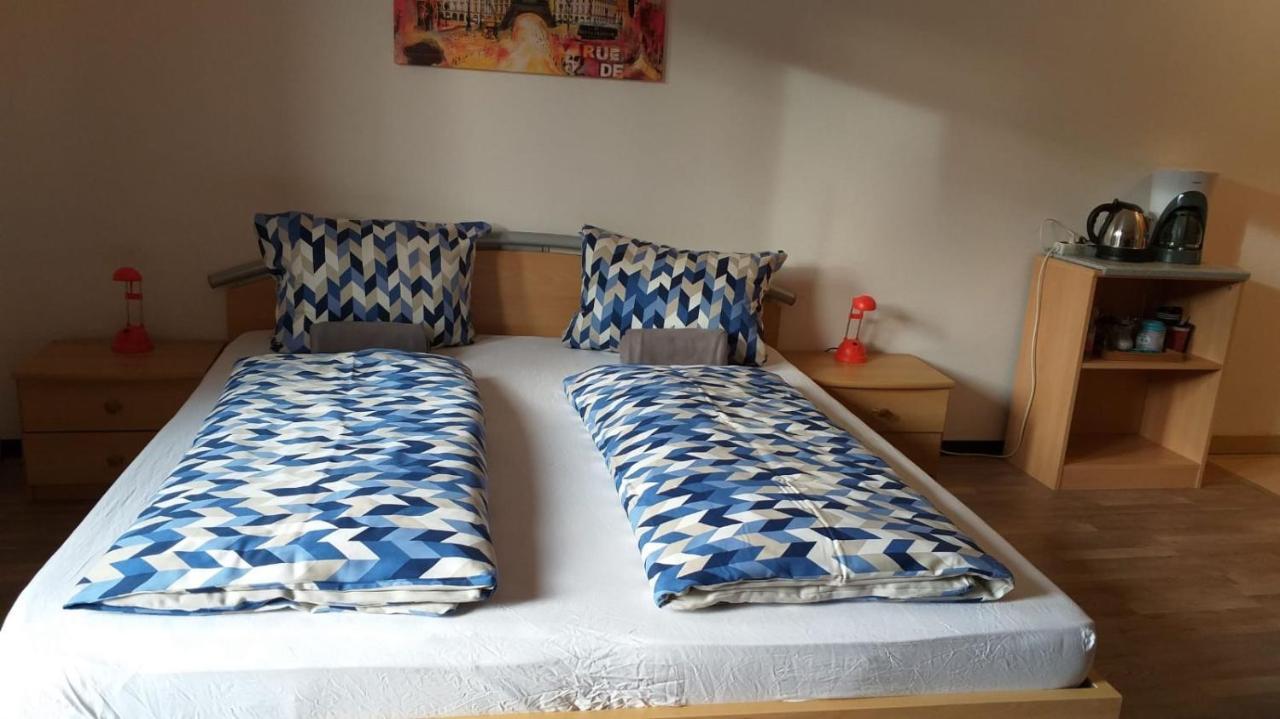 Gaestezimmer Siminciuc Hotel อาเคิน ภายนอก รูปภาพ