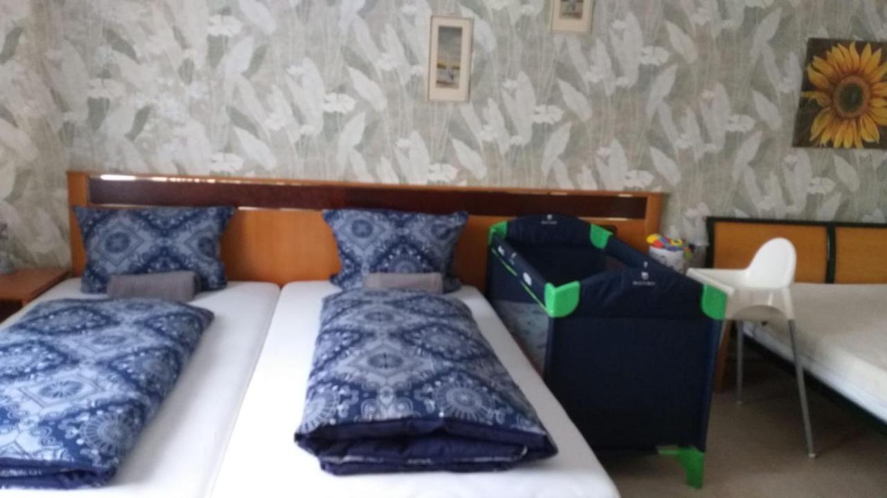 Gaestezimmer Siminciuc Hotel อาเคิน ภายนอก รูปภาพ